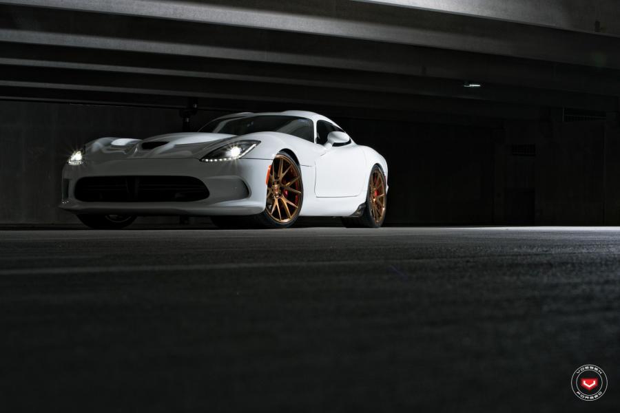  Dodge Viper SRT on Vossen Wheels (VPS-306) 2016 года  (фото 6 из 25)